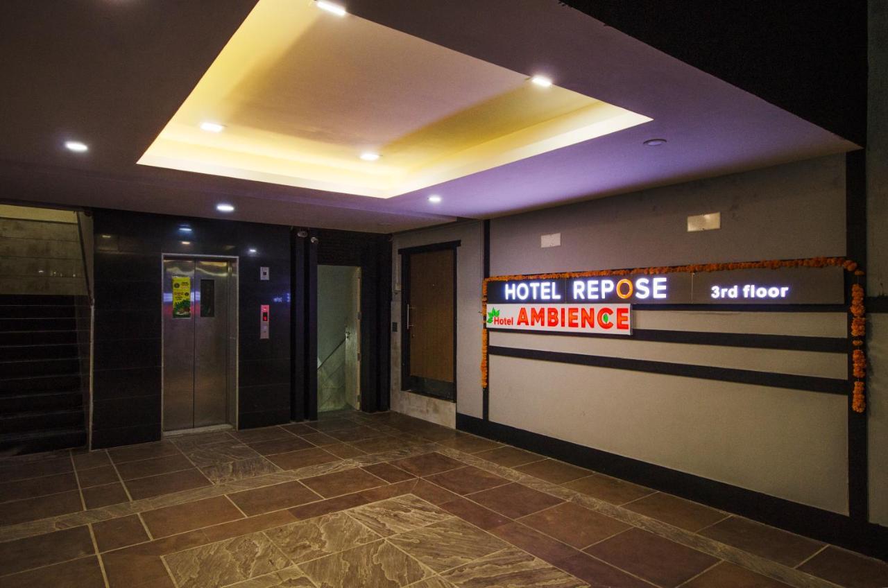 Hotel Repose Ahmedabad Bagian luar foto